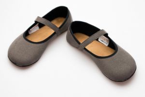 Barefoot Ahinsa shoes Ananda Bare ballerinas gray